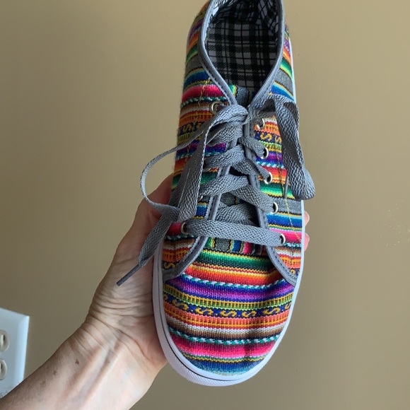 Very cool Cloth Baja Multi colored Print Sneakers - Picture 9 of 13